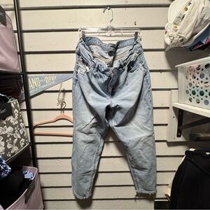 NWOT Light Wash High-Rise Women’s Jeans - Light Blue